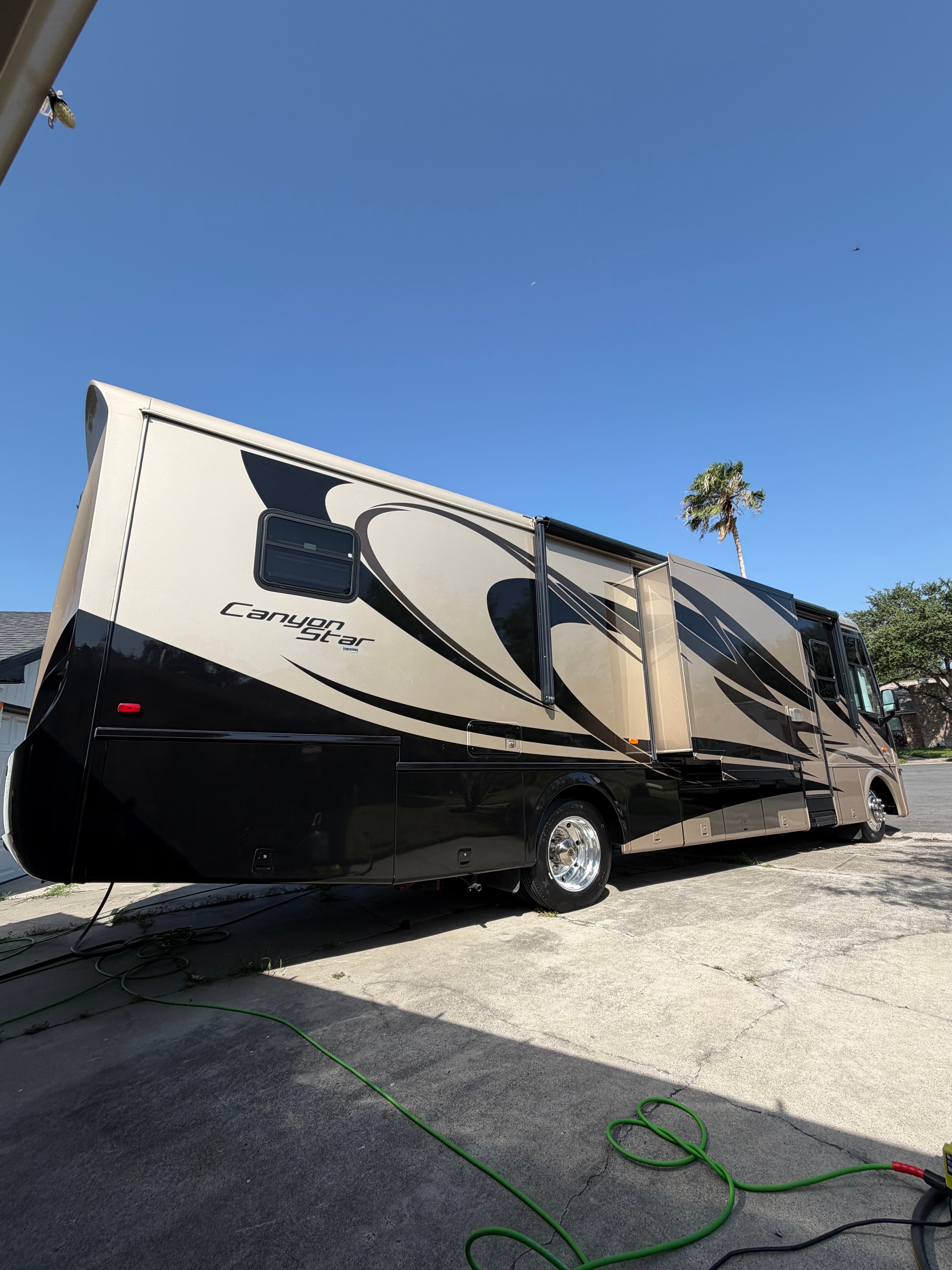 RV exterior wash and detail